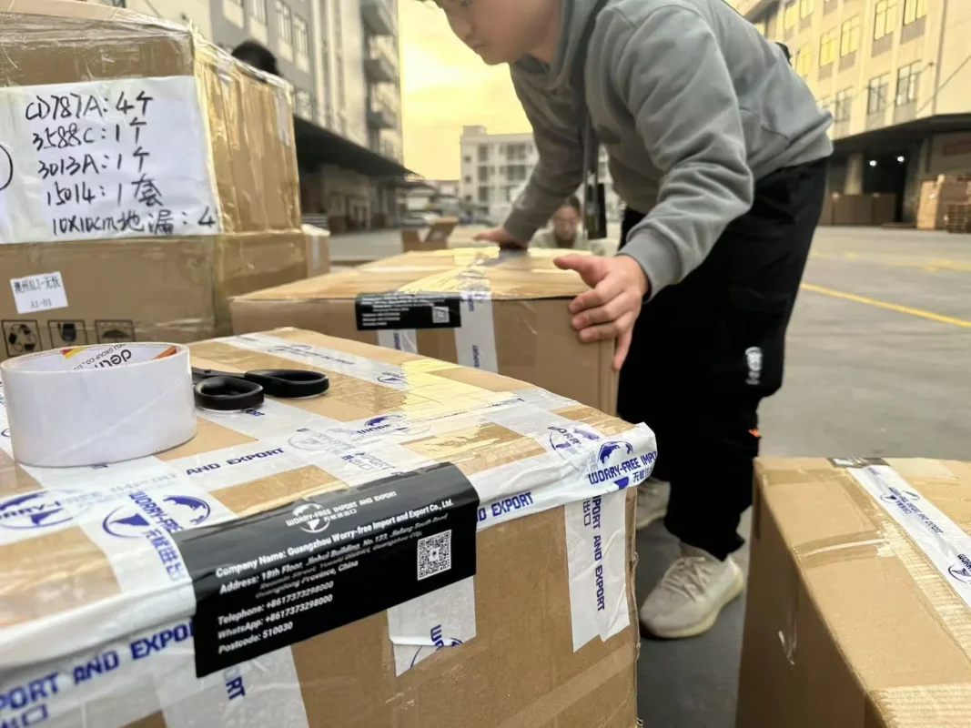 Are Chinese Building Materials Good Quality? 2 Inspecting product packaging and labels before international shipment from China