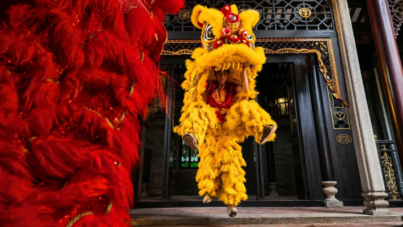 Foshan Beyond Furniture: Ceramics, Kung Fu and Lingnan Culture Through a Sourcing Lens 3 Foshan kung fu lion dance craftsmanship spirit